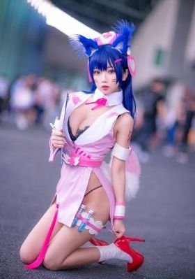 二次元美女屁股_BD国语超清免费观看